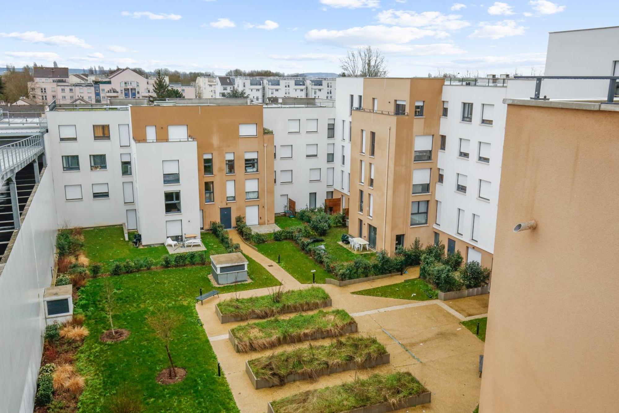 Apartment Chic And Spacious With Parking *