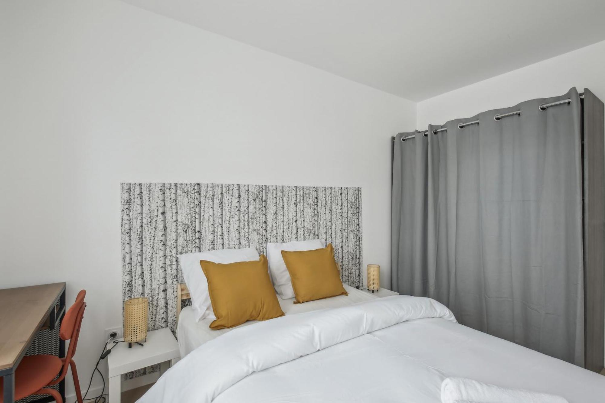 Appartement Chic And Spacious With Parking Cergy